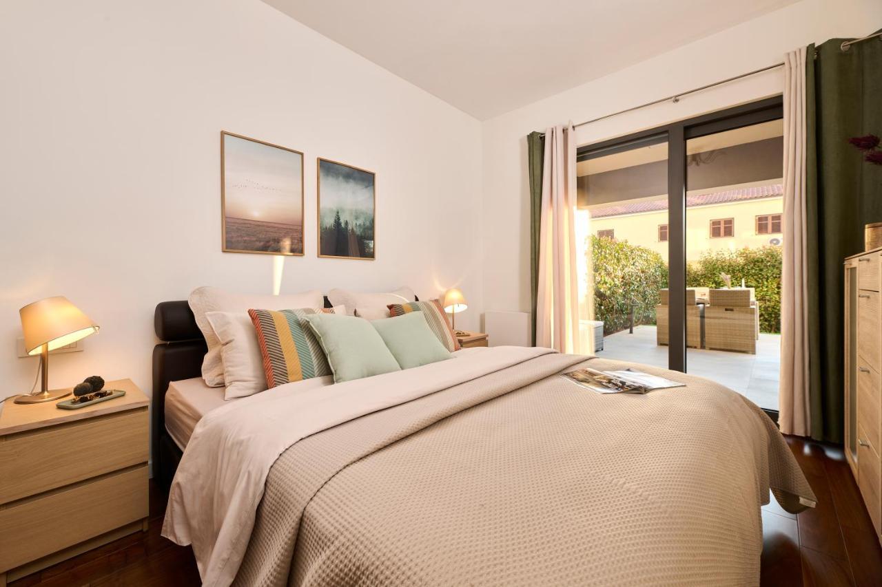 Spada Brand New Apartment With Garden 3 Min From Beach! Poreč Dış mekan fotoğraf