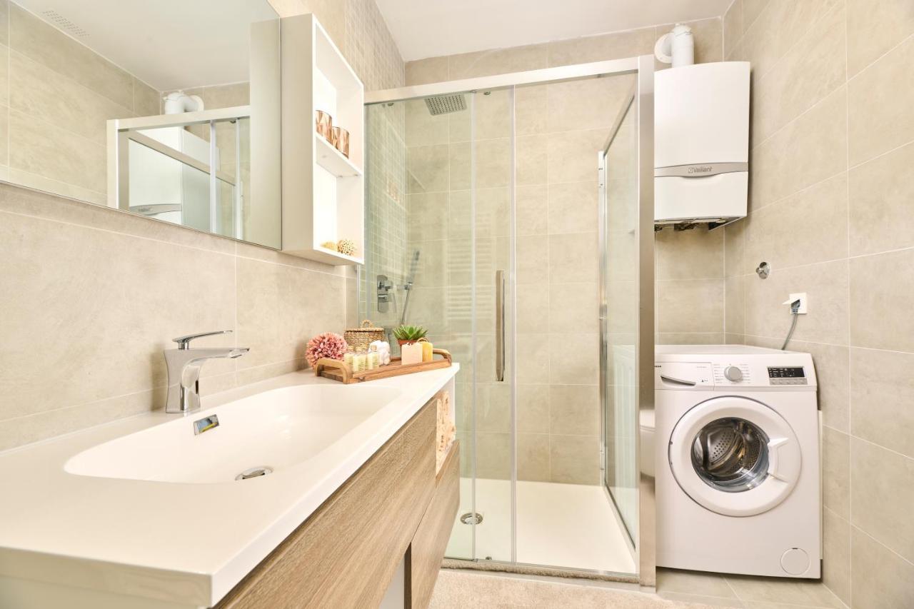 Spada Brand New Apartment With Garden 3 Min From Beach! Poreč Dış mekan fotoğraf